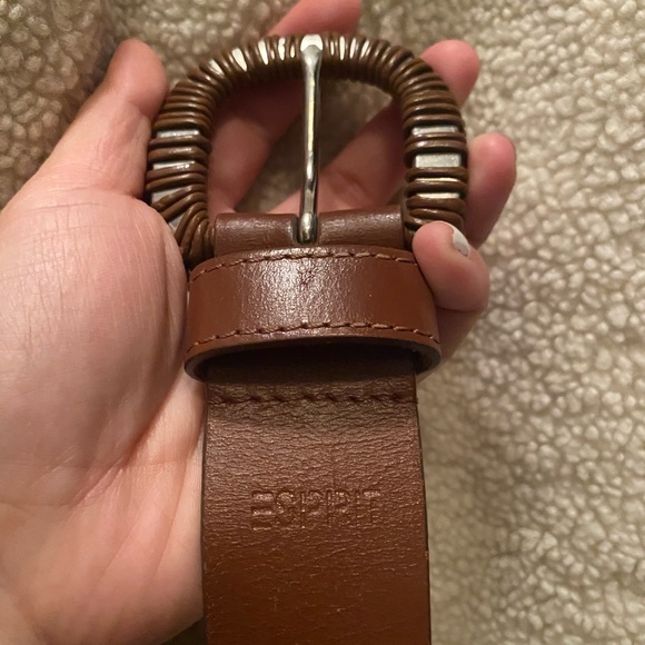 ‼️ SALE‼️ ESPRIT LEATHER ISLET BELT - Picture 2 of 4